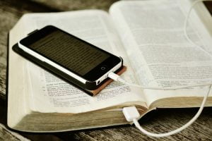 7 Cursos bíblicos por internet, estudie la biblia a distancia
