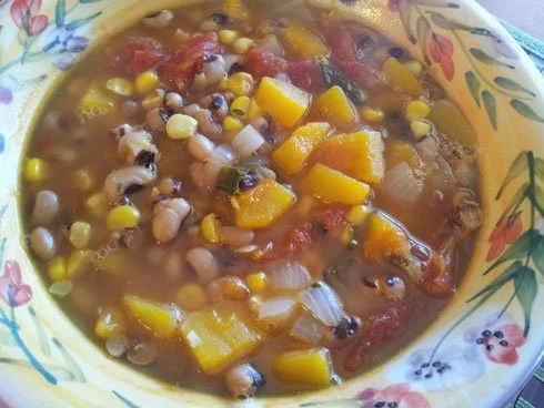 Sopa Chilena de Frijoles - Receta Vegetariana