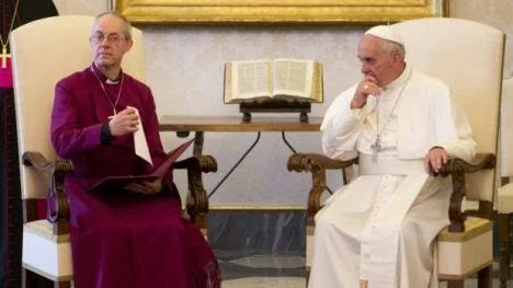 Papa Francisco se reúne con arzobispo Anglicano en el Vaticano