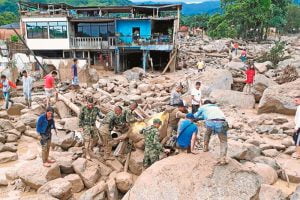 Tragedia en Colombia: Avalancha deja más de 200 muertos