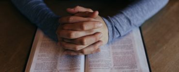 Cómo estudiar y comprender la Biblia de forma correcta