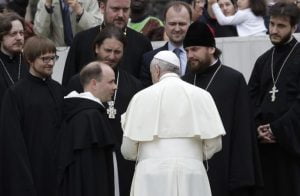 El Papa invita a los líderes cristianos a debatir la paz en Oriente Medio