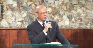 Sermones John Dinzey + Estudios Bíblicos