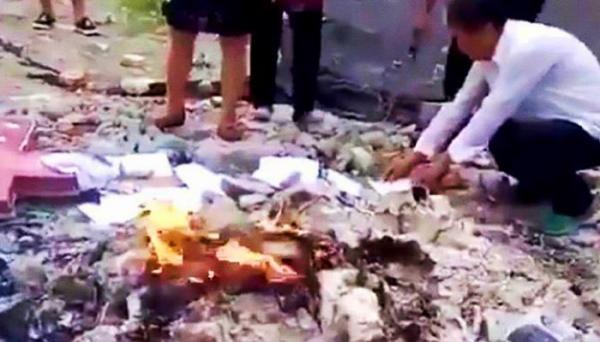 Gobierno Chino esta quemando biblias