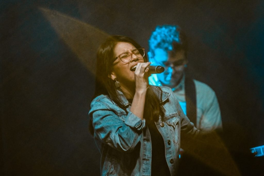Quién es el protagonista de las Alabanzas en la Iglesia? - Recursos Bíblicos Quién es el protagonista de las Alabanzas en la Iglesia? - Recursos Bíblicos