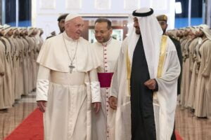 Los Emiratos Árabes Unidos adoptan el DOMINGO como un día de descanso semanal
