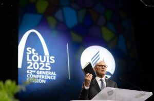 Tensión en St. Louis: El Debate sobre la Vacunación en el Congreso de la Asociación General 2025